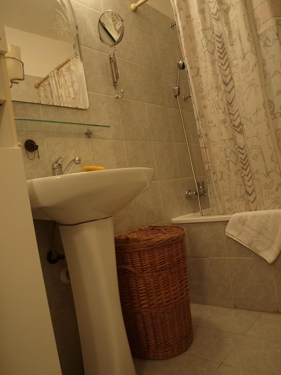 Attic Apartment City Center Прага Экстерьер фото