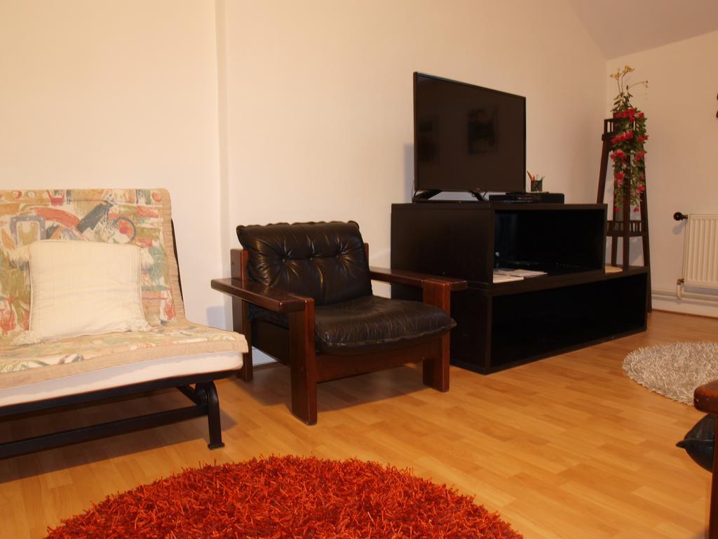 Attic Apartment City Center Прага Экстерьер фото